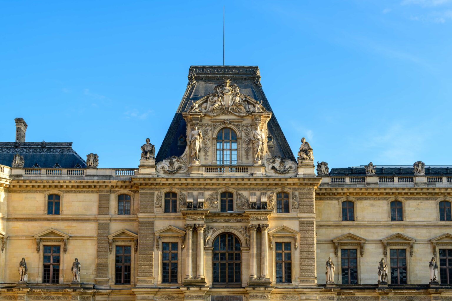 Louvre Müzesi