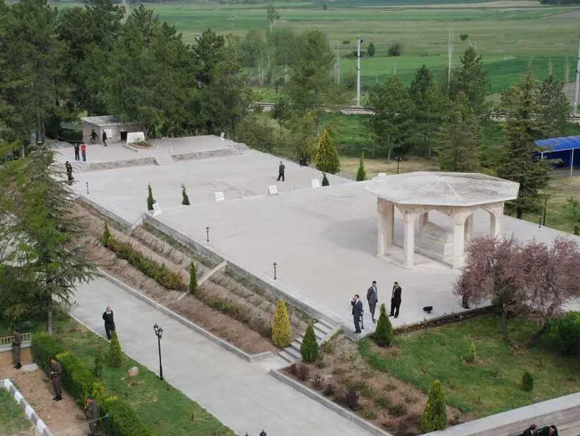Yunus Emre Külliyesi ve Türbesi