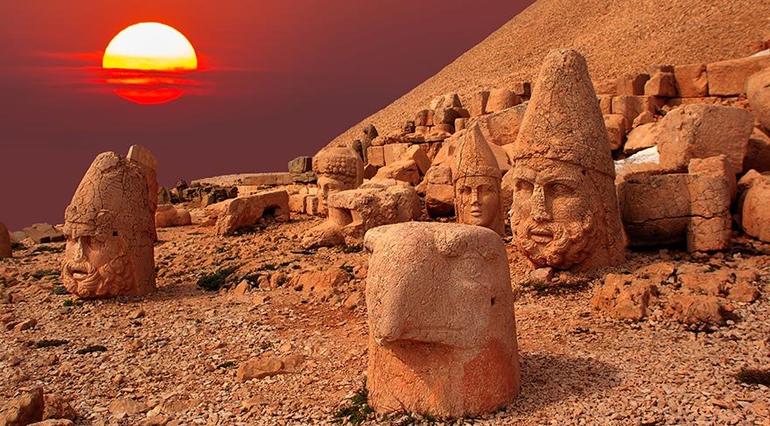 Nemrut Dağı Milli Parkı / Adıyaman