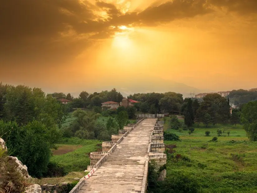 Beşköprü (Justinianos Köprüsü)