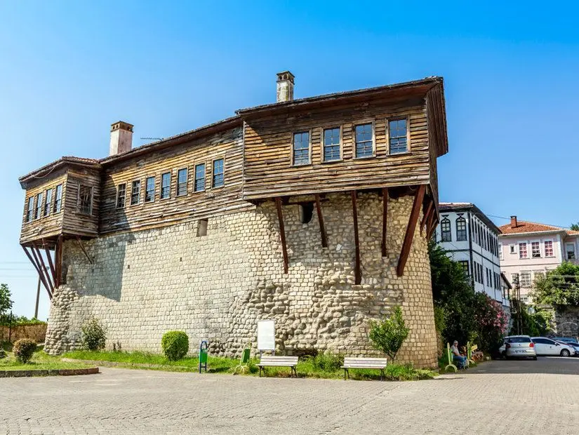 Bolaman Kalesi