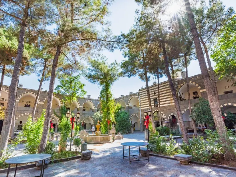 Deliller Hanı (Hüsrev Paşa Hanı)