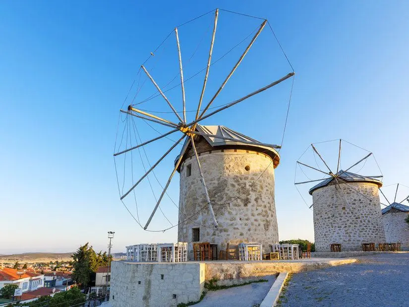 Alaçatı Yel Değirmenleri