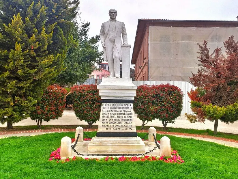 Tekirdağ Atatürk Heykeli