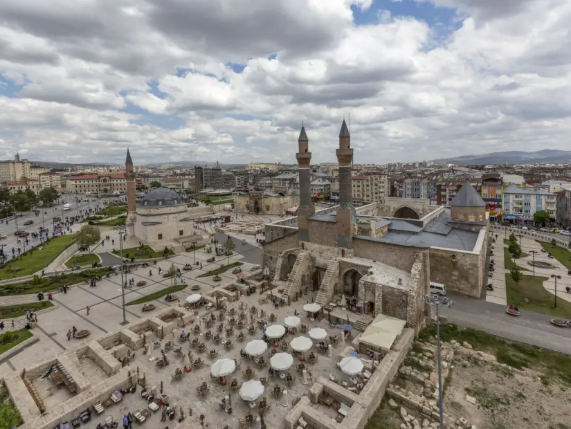 Sivas Tarihi Kent Meydanı