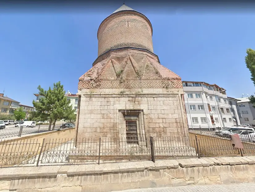 Güdük Minare