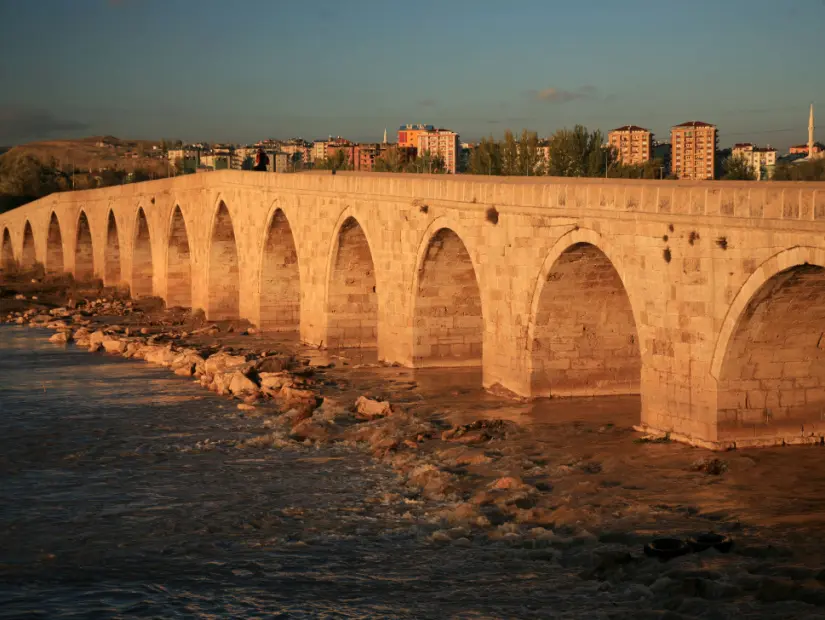 Sivas Kesik Köprü