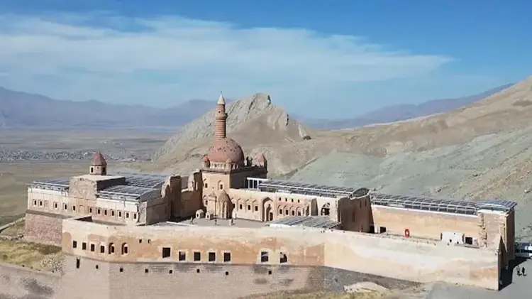 İshak Paşa Sarayı’nda