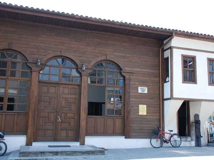 Yeşilli Camii