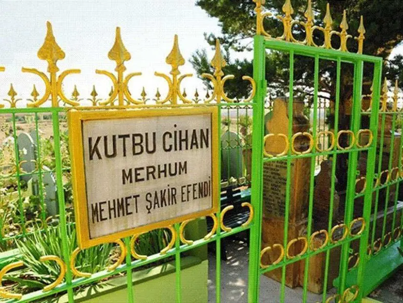Gedikhasanlı Şakir Efendi Türbesi
