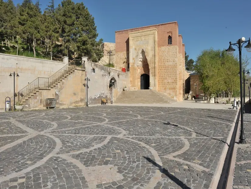 Eshab-ı Kehf Külliyesi