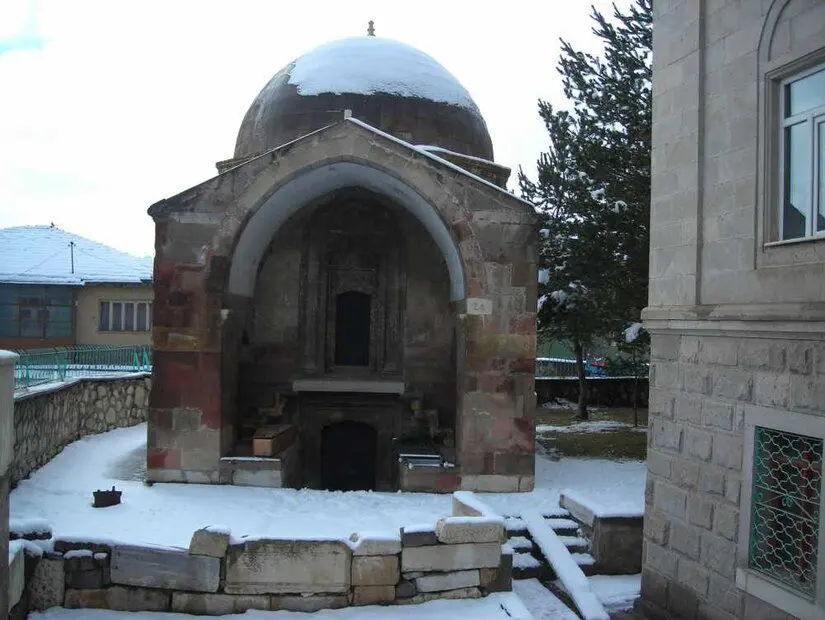 Çayıralan Çerkez Bey Türbesi