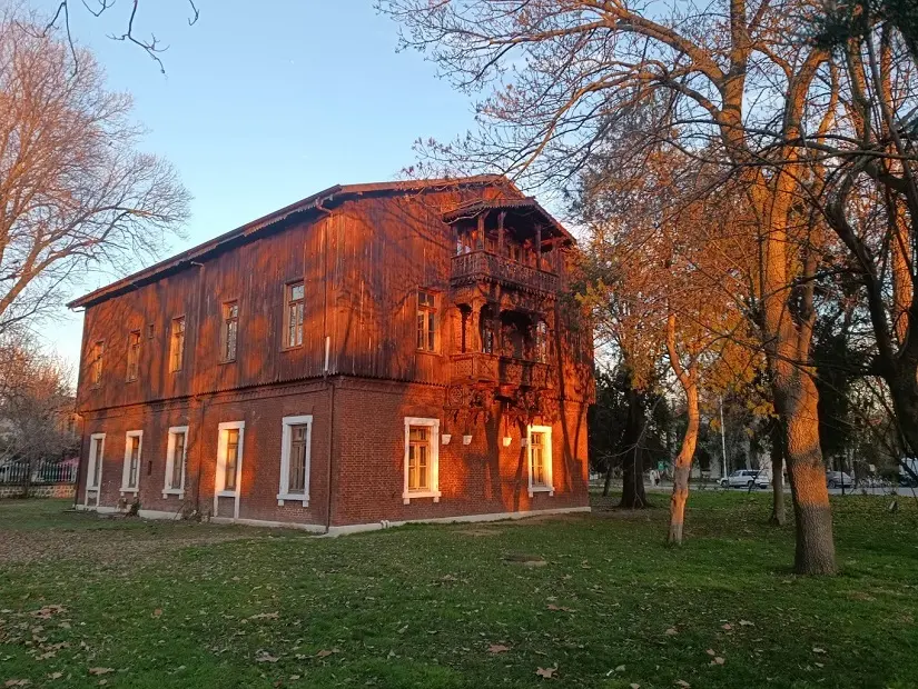 İlhan Koman Heykel ve Resim Müzesi
