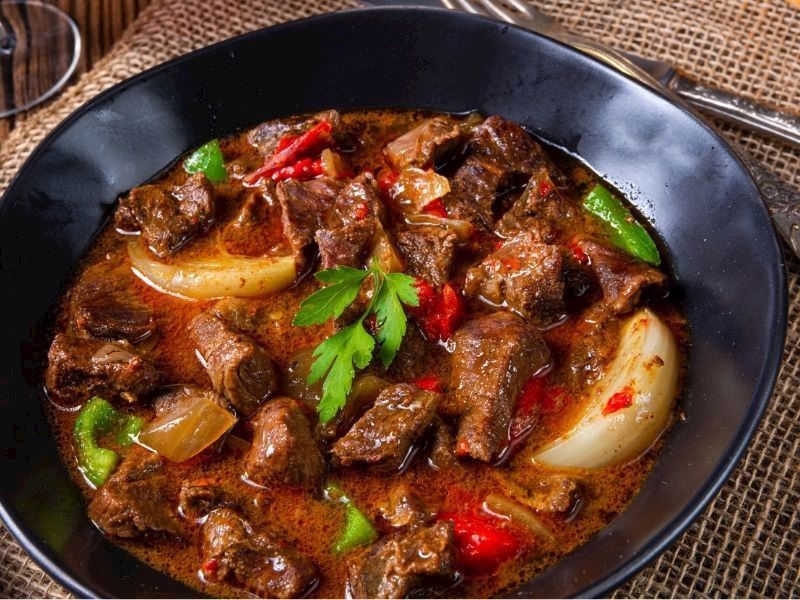 Soğanı Bol Olunca Lezzeti Şaşırtan Yahni Tarifi