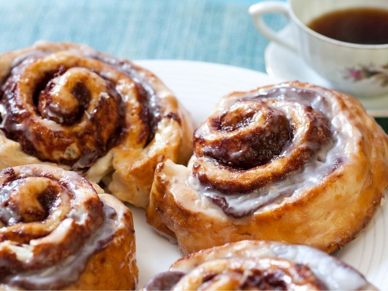 Cinnamon Roll Tarifi