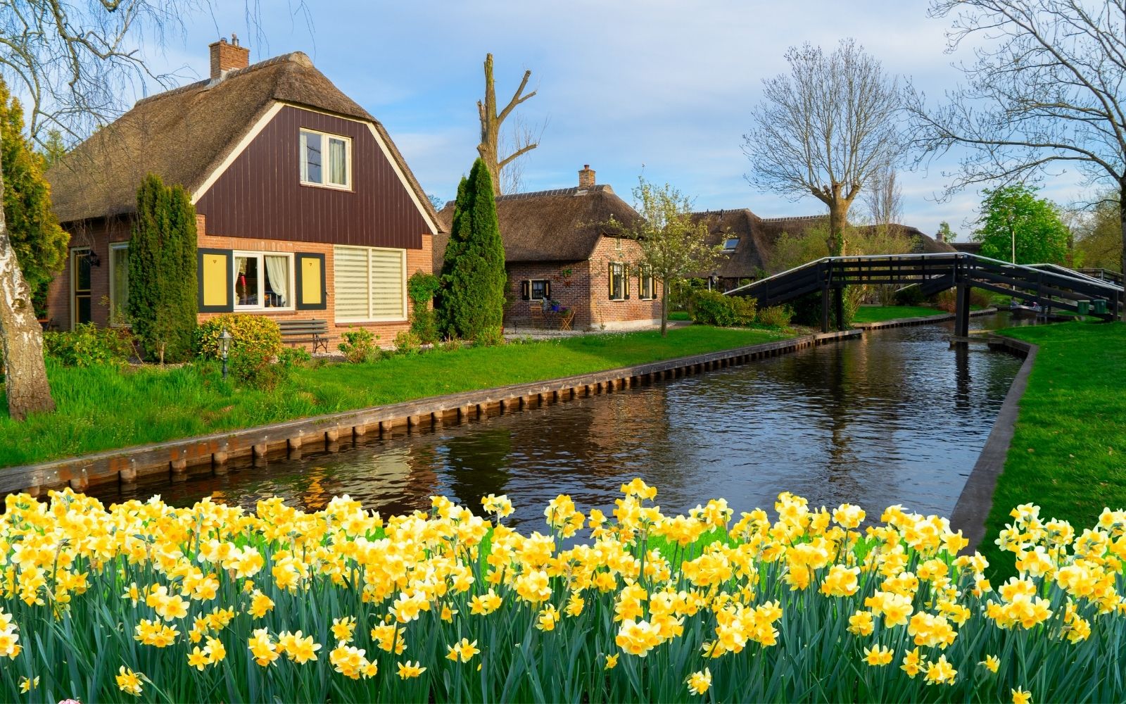 Giethoorn Kaç Günde Gezilir? Nerede Kalınmalı