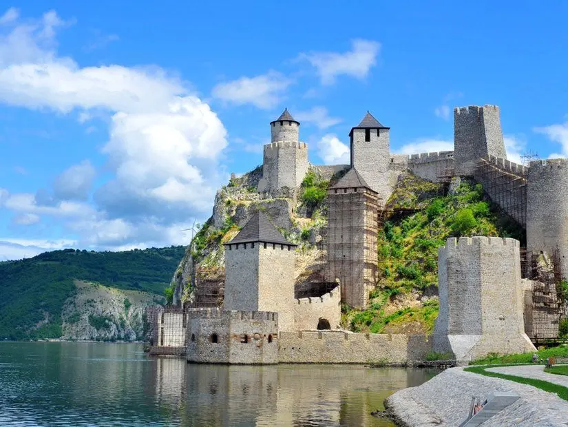 Golubac Kalesi (Güvercinlik Kalesi)