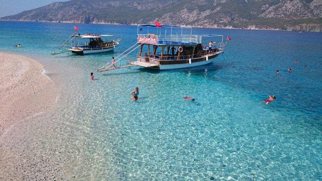 Suluada’da iki plaj bulunuyor