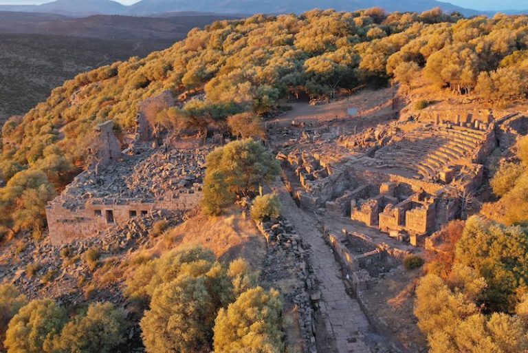 Aigai Antik Kenti, Manisa.