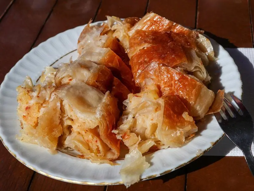 Sarıyer böreği