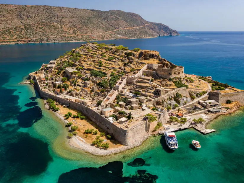 Spinalonga Adası