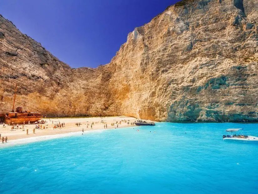 Navagio Plajı