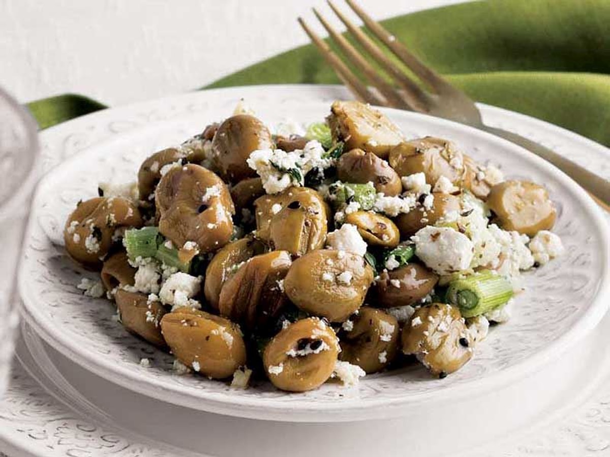Çökelek Salatası (Zeytin Üflemesi)