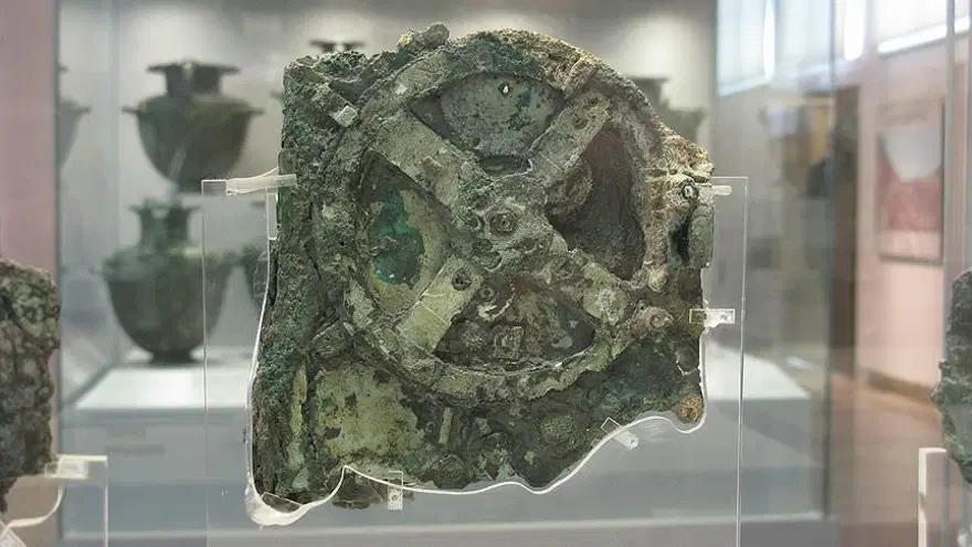ANTIKYTHERA MEKANİZMASI