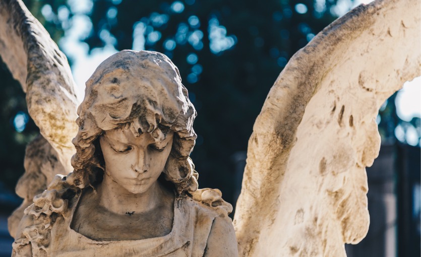 Père Lachaise’in Sessiz Anı Koridorları – Paris