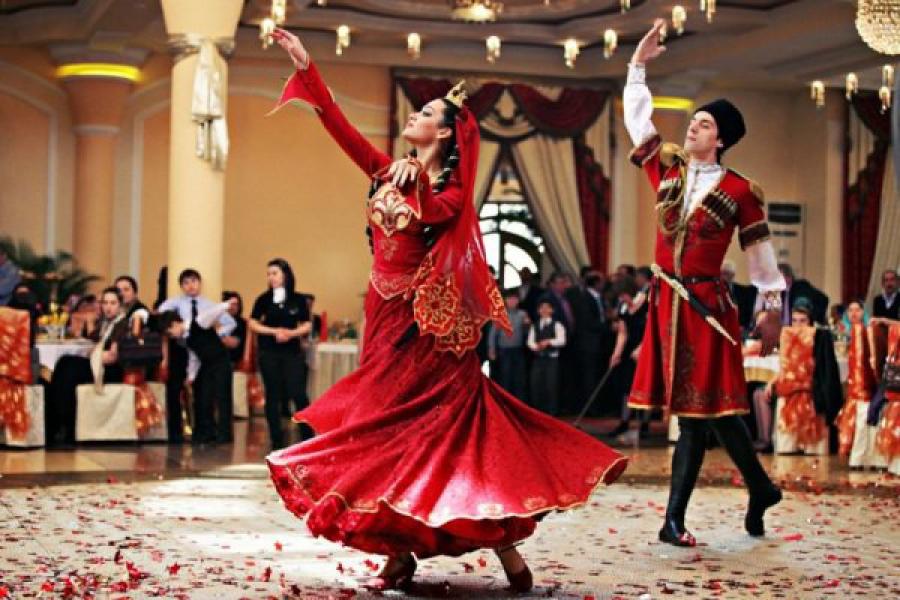 Kafkas Kostümü (Azerbaycan)