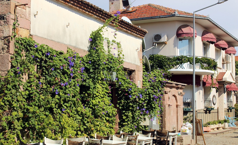 Cunda’da Nerede Kalınır: Cunda Adası Otel Fiyatları Nasıl?
