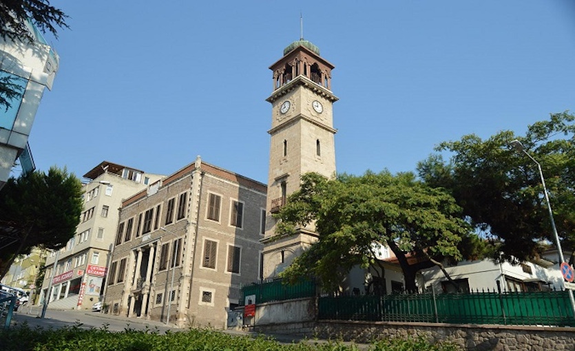 Balıkesir Saat Kulesi: Zamanın Ünlü Tanığı