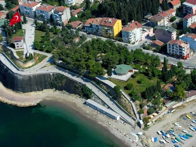Bayraktepe Denize Sevgi Parkı