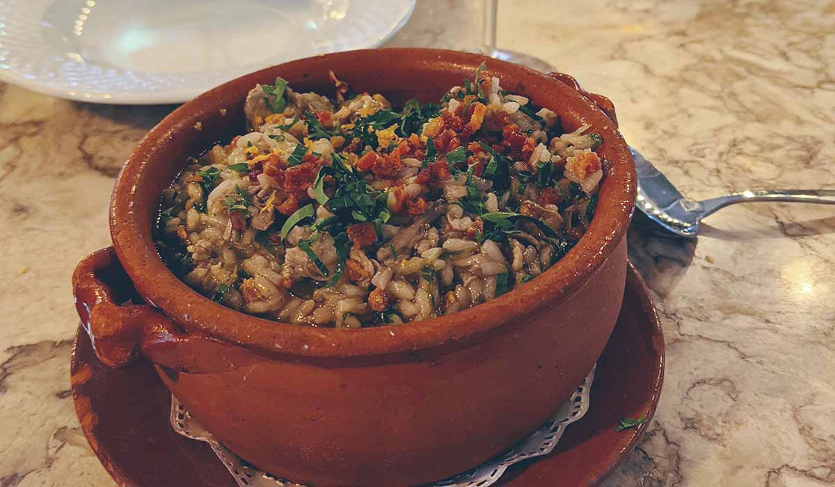 Arroz de pato (ördek pilavı)
