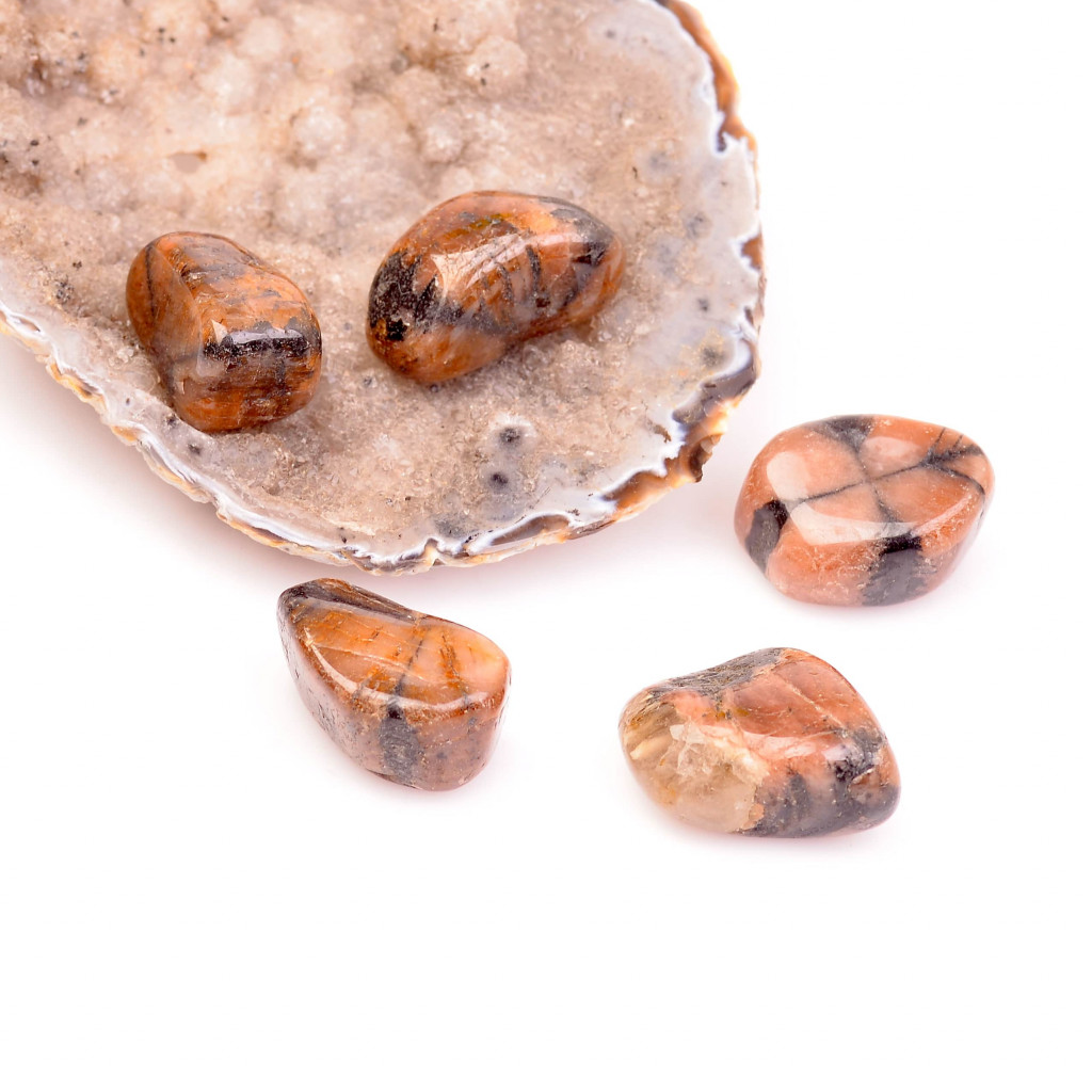 Cihastolite taşı