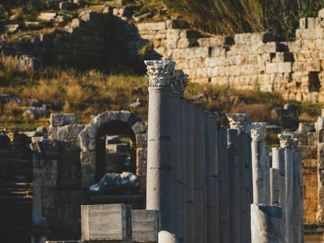 Yeraltındaki Saklı Dünya