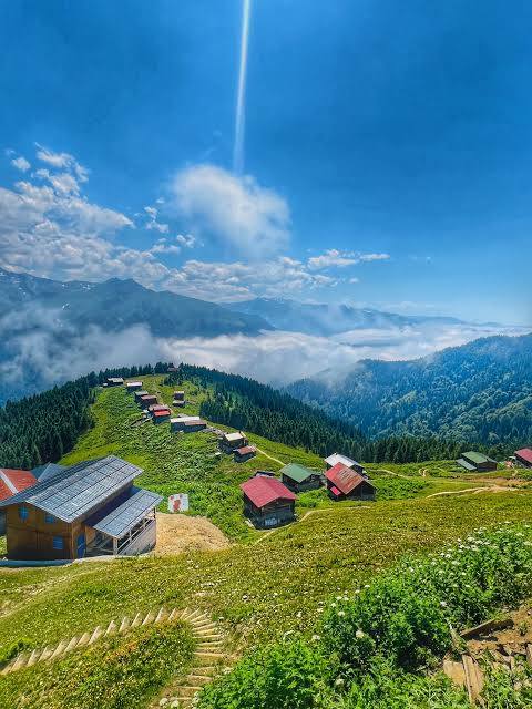 Bulutlarin Uzerindeki Karadeniz Yayla Yasami