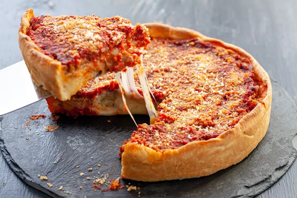 Chicago Illinois ABD Deep dish pizza Chicago pizzası