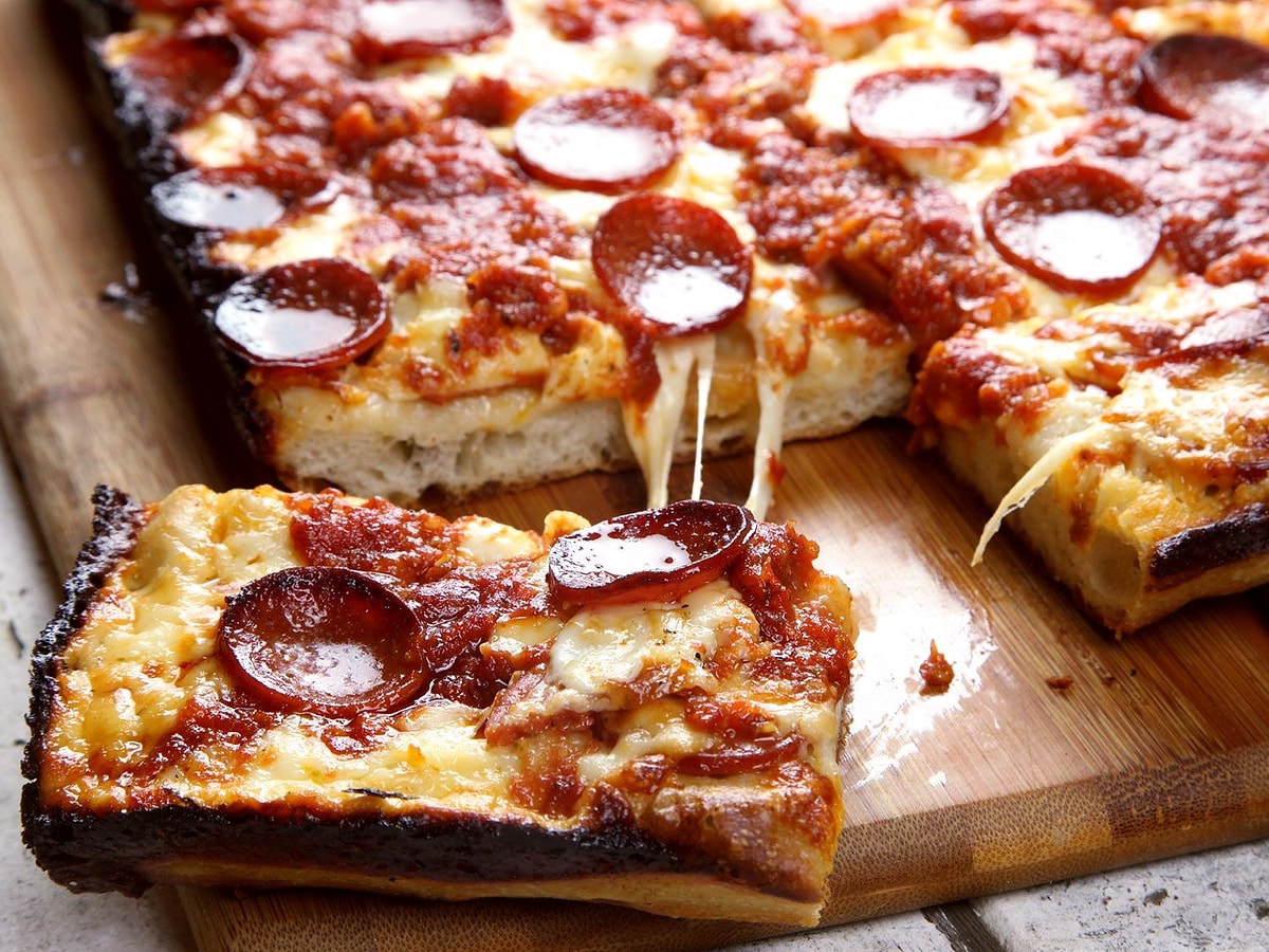 Detroit Michigan ABD Detroit style pizza