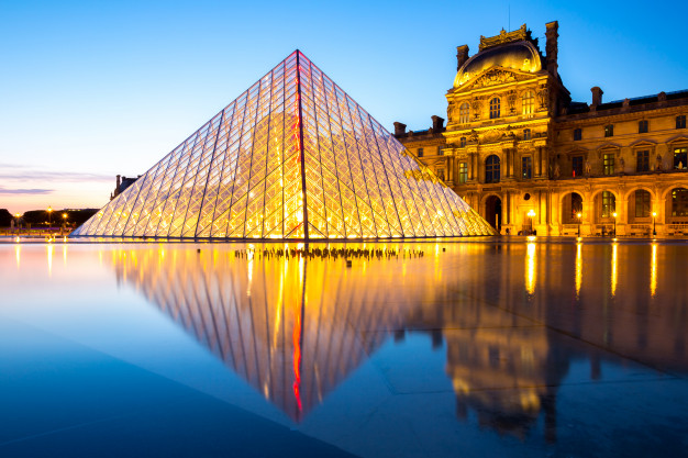 Paris Gezilecek Yerler