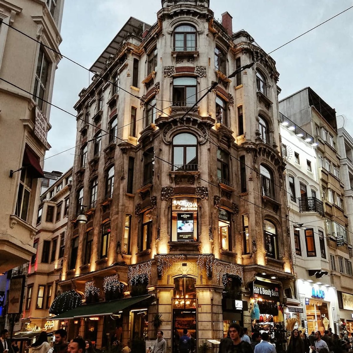 Ragıp Paşa Apartmanı