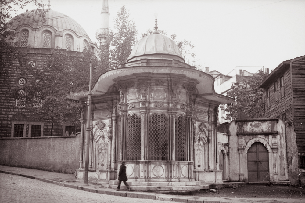 Sultanahmet Meydanı nın Simgesi Alman Çeşmesi