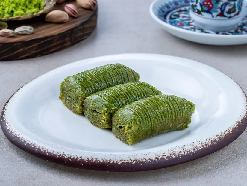Fıstıklı dolama sarma