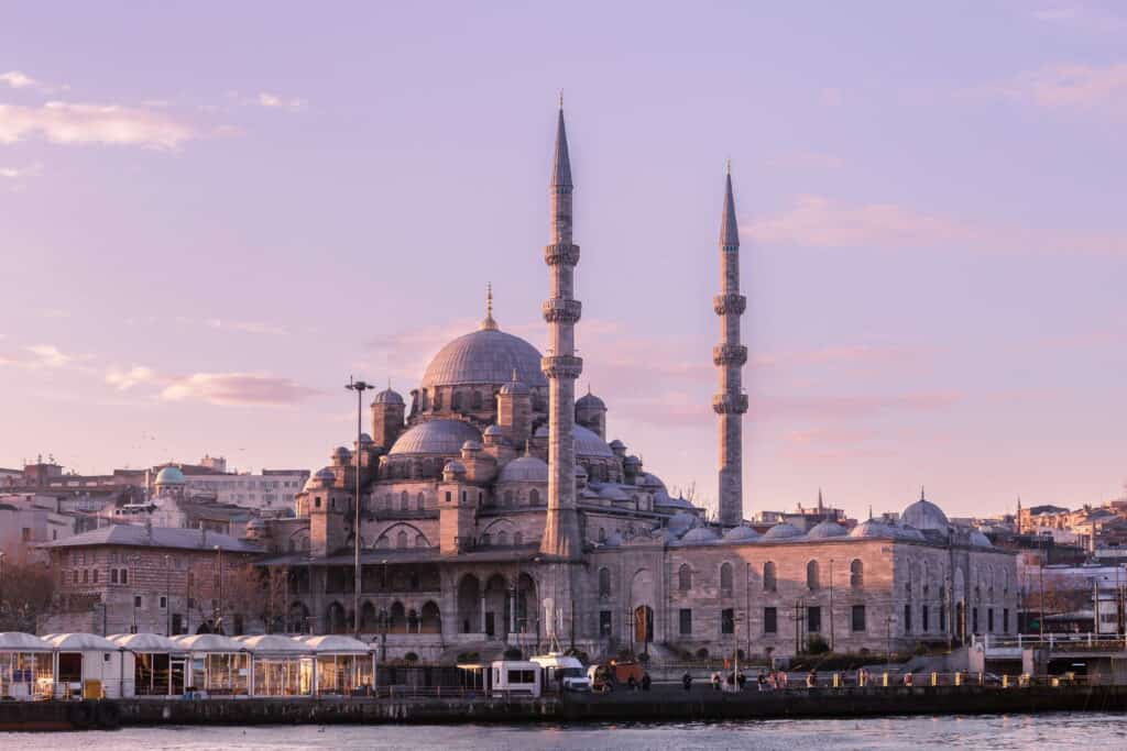 Eminönü Yeni Camii Valide Sultan Camii