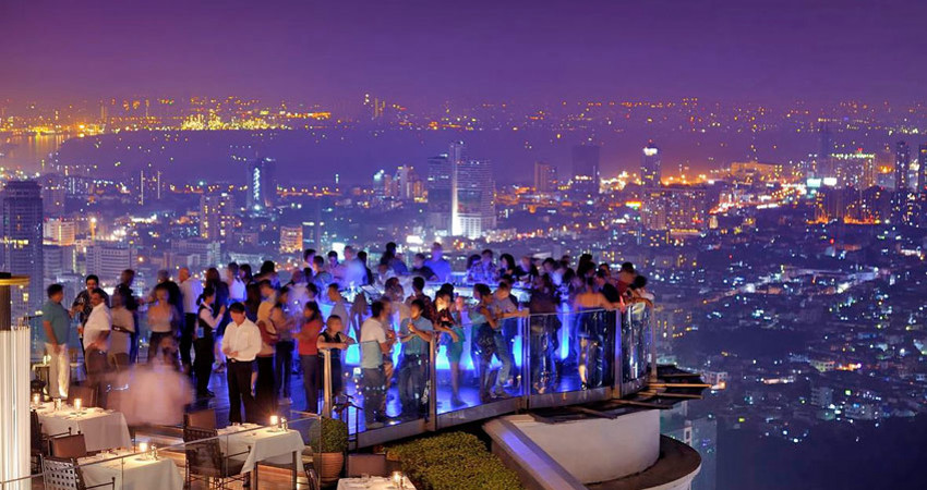 Skybar larda Bangkok un tadını çıkarın Şehre Yukarıdan Bak