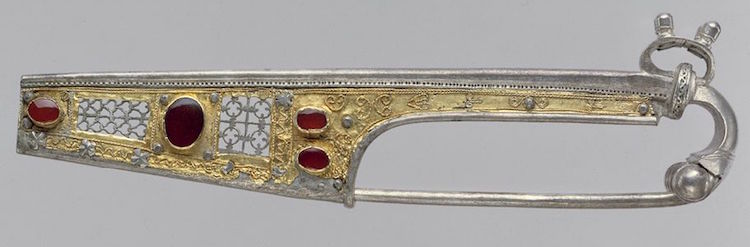 kanat fibula