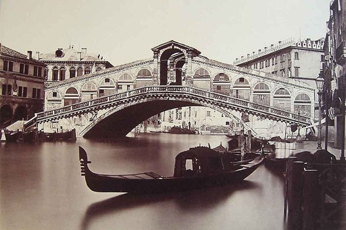 Rialto Köprüsü İtalya