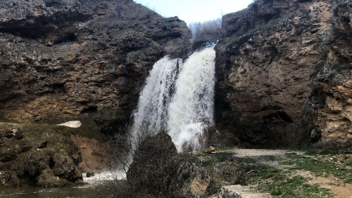 Sırakayalar Şelalesi Kamp Alanı
