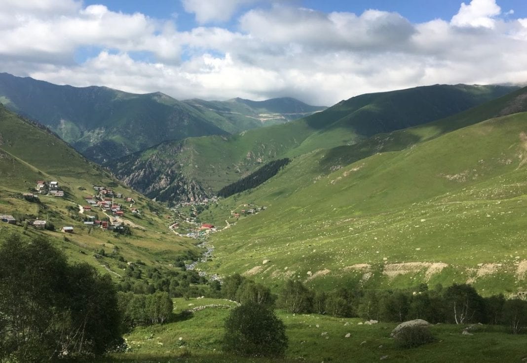 Haldizen Dağları Kamp Alanı