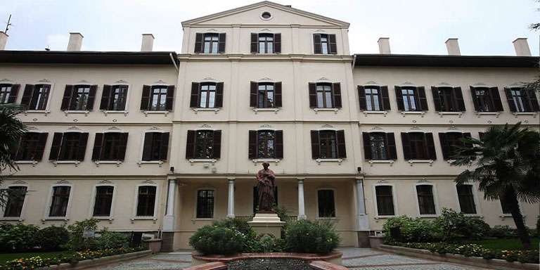 Saint Joseph Fransız Lisesi